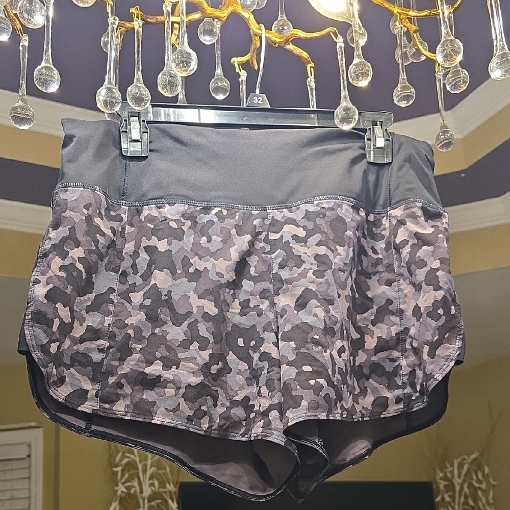 Athleta Women's Camo Athletic Shorts in Black and Gray